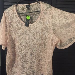 Short sleeved - rose colored lace top